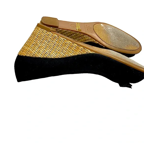 Isaac Mizrahi Live! Black Canvas Peep Toe
Straw like Wedges Bow Detail  … - Picture 9 of 17